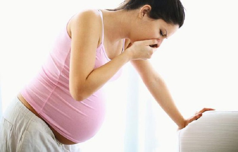 Có rất nhiều nguyên nhân gây ra tình trạng hôi miệng ở phụ nữ khi mang thai