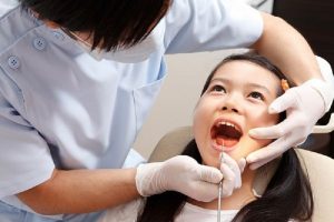 Có rất nhiều nguyên nhân dẫn tới hôi miệng ở trẻ nhỏ