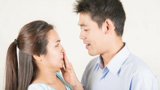 Hôi miệng từ cổ họng: Nguyên nhân, điều trị và cách phòng tránh
